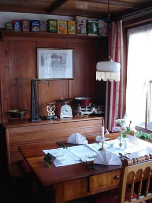 thumbnail: Restaurant