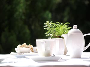 thumbnail: Outdoor dining