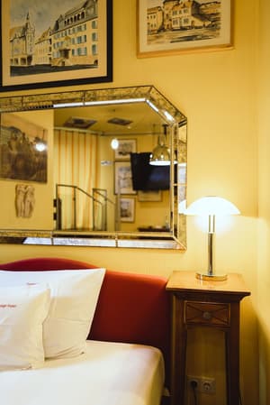 thumbnail: Room