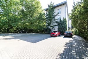 thumbnail: Parking
