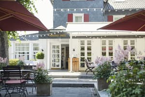 thumbnail: Exterior