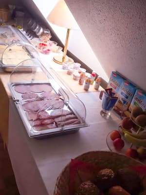 thumbnail: Breakfast buffet