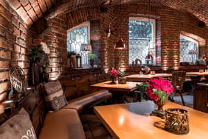 thumbnail: Bar (on property)