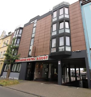 thumbnail: Exterior
