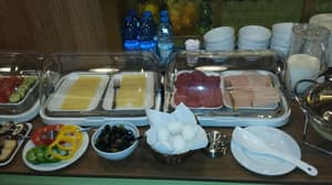thumbnail: Breakfast area