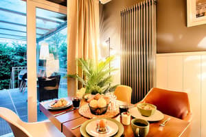 thumbnail: Interior detail